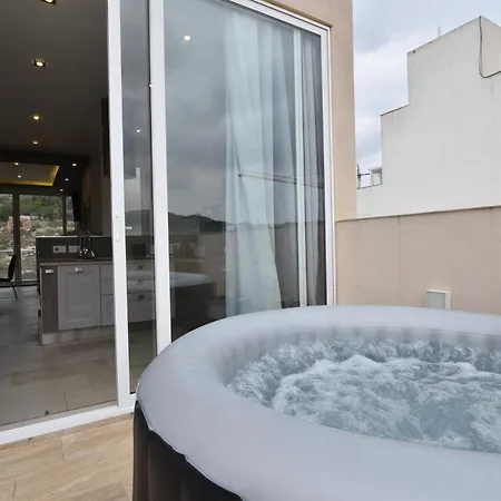 Hillview Duplex Penthouse Apartment St. Paul's Bay Exterior foto