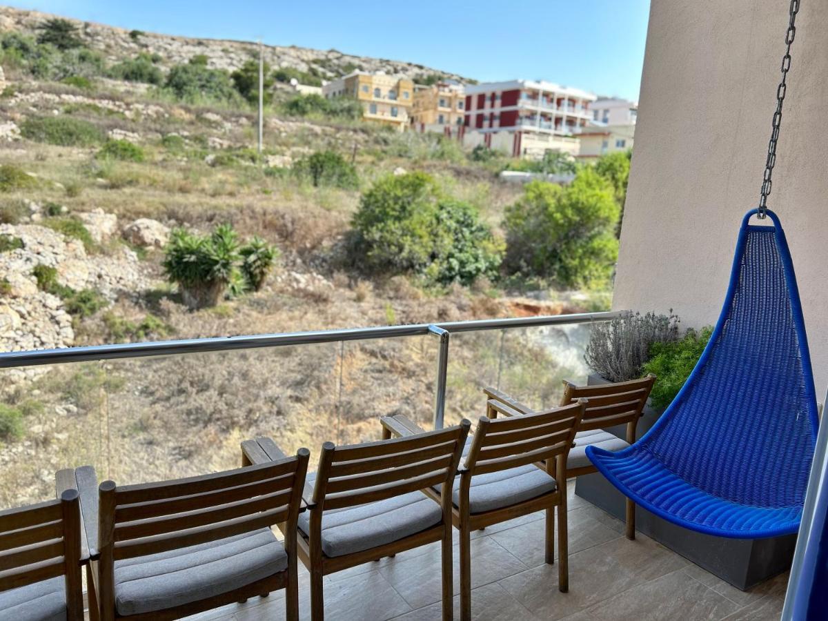 Apartment Hillview Duplex Penthouse *