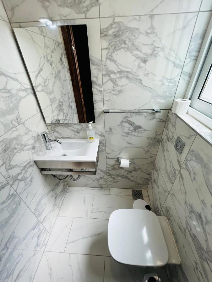 Apartment Hillview Duplex Penthouse