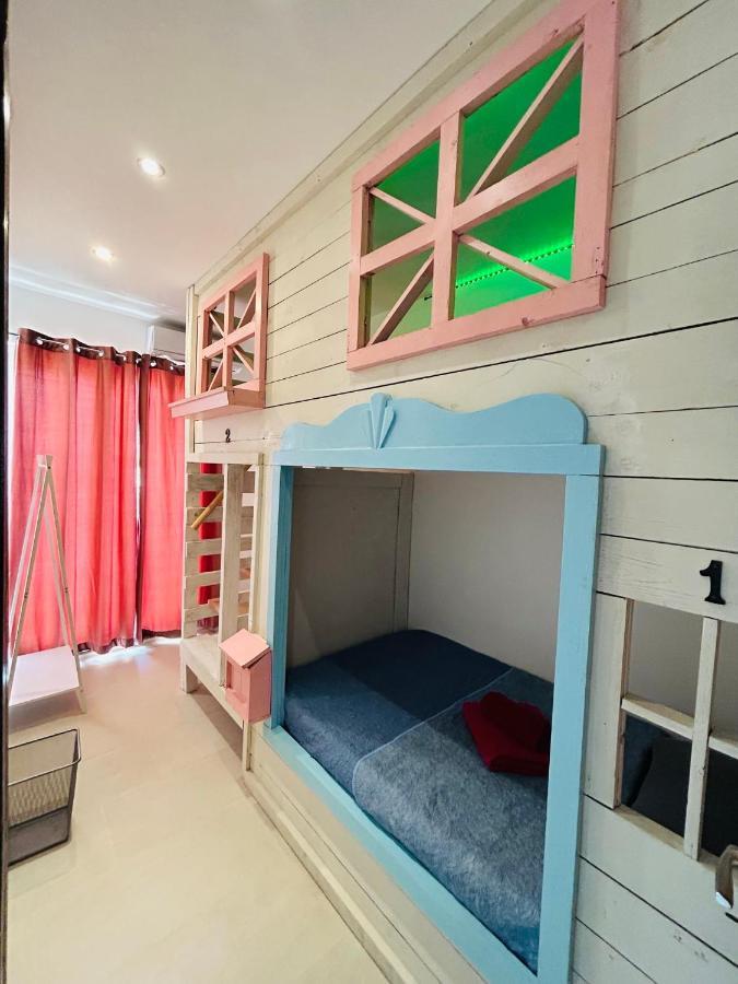 Hillview Duplex Penthouse Apartment *