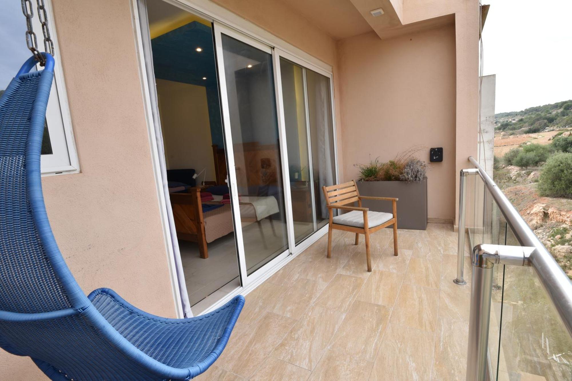 Apartment Hillview Duplex Penthouse *